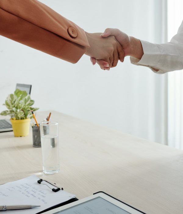 Human resources manager and applicant
